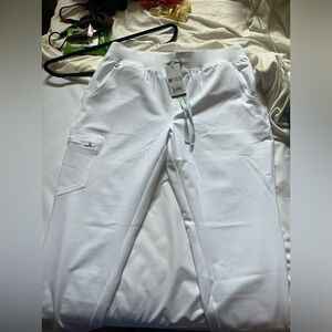 NWT Figs white jogger scrub pants